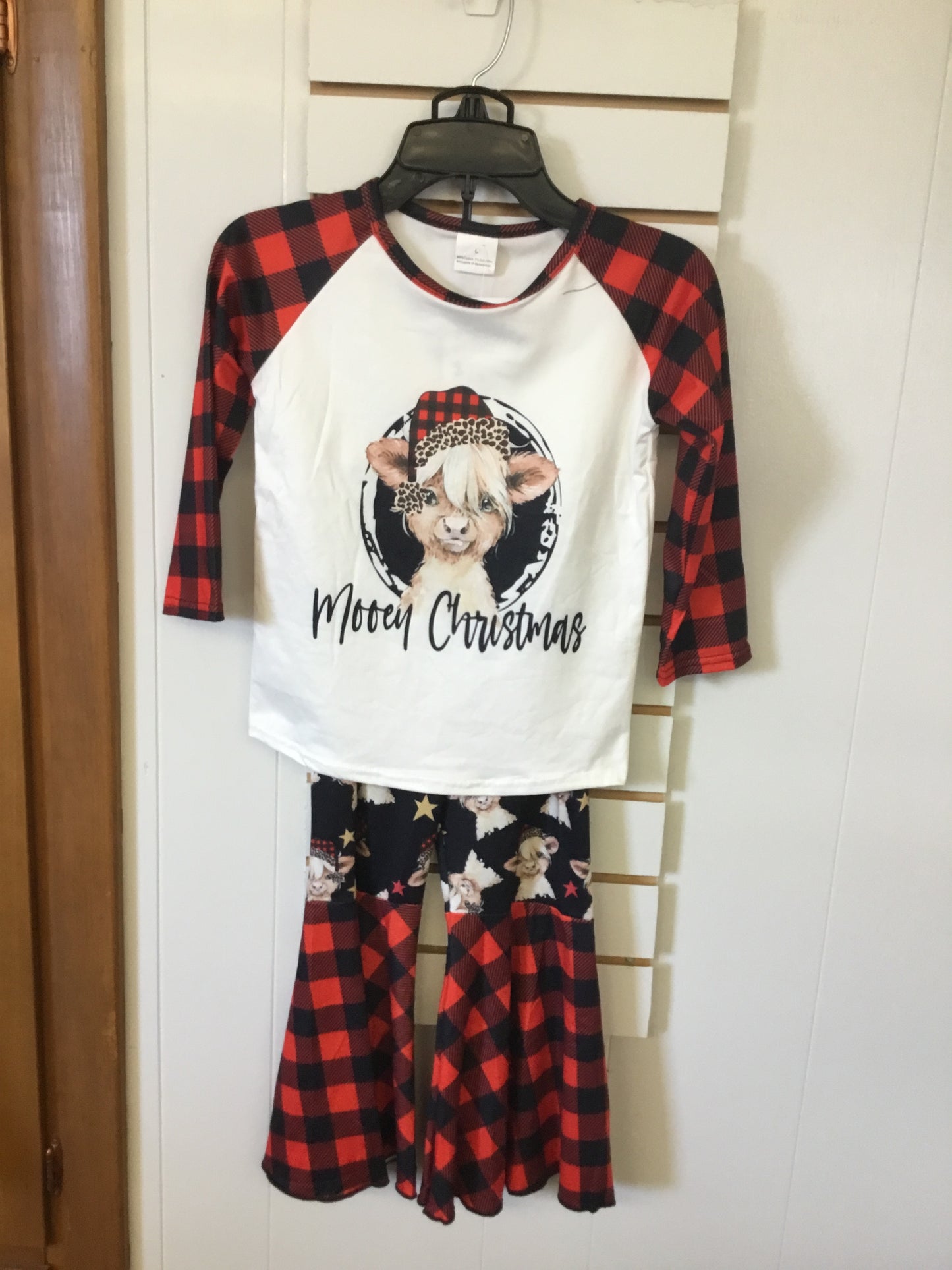 Mooey Christmas outfit