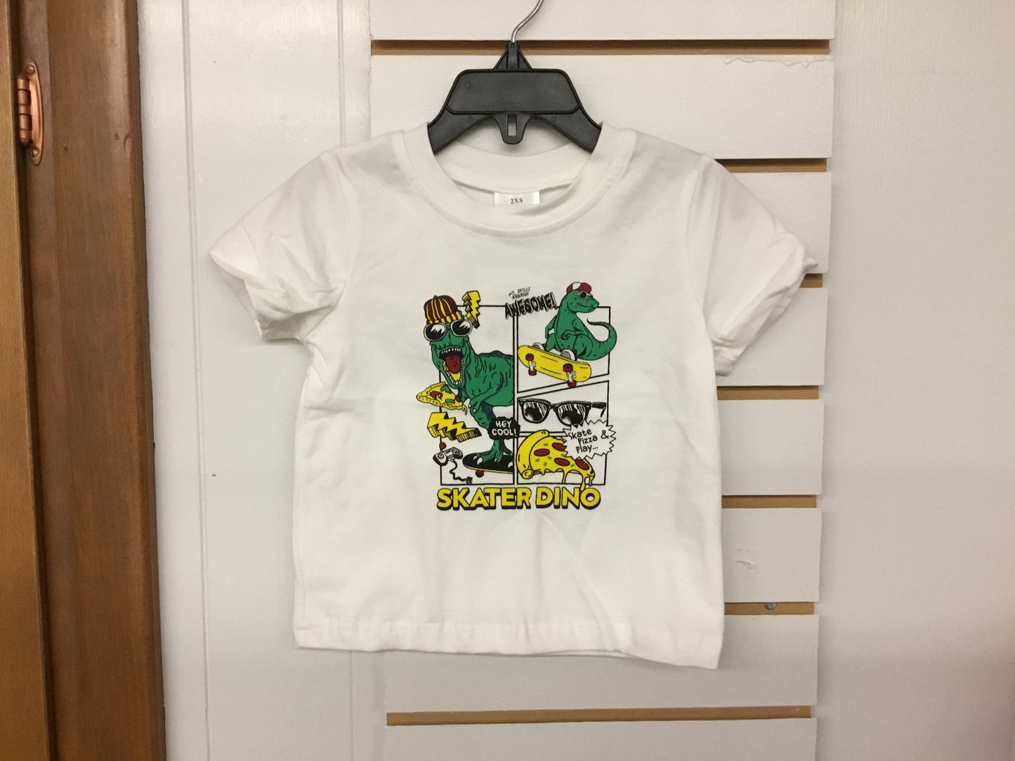 Skater Dino shirt